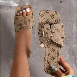 Women's  Flat Trendy Sandals